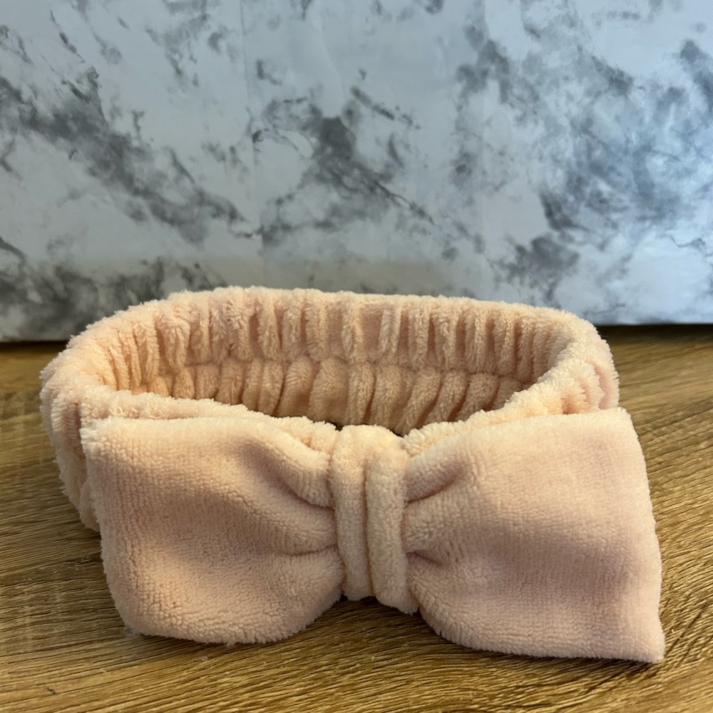 NWT Bath & Body Works Soft Pink Plush Spa Headband
